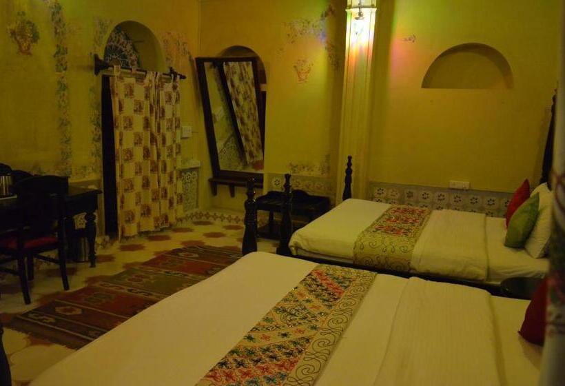 家庭套房, Malji Ka Kamra