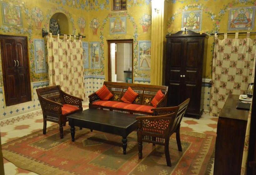 家庭套房, Malji Ka Kamra