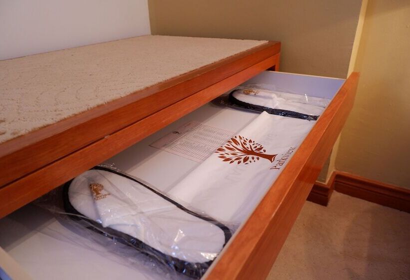 آپارتمان 2 خوابه, Parkview