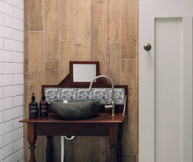 סוויטה, Links House