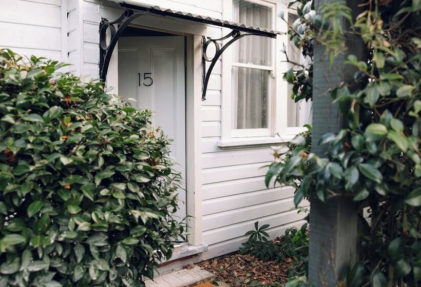 בקתה, Links House