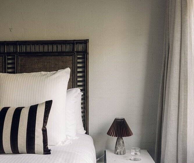 חדר סטנדרט, Links House