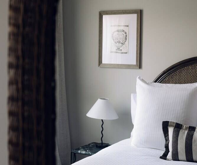 חדר סטנדרט, Links House