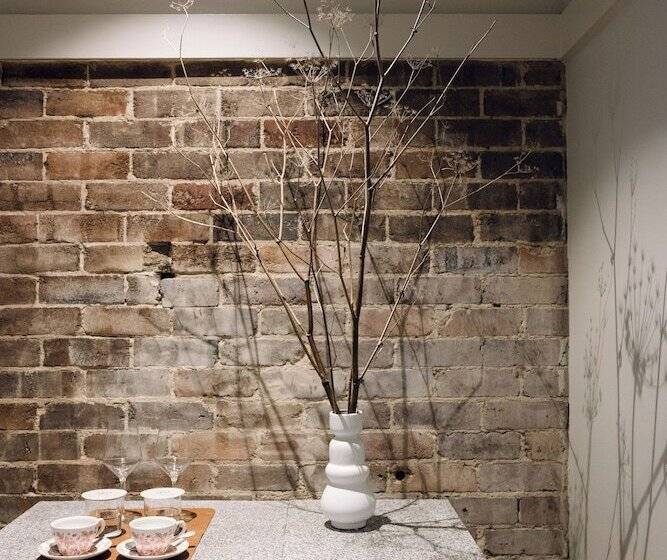 חדר סטנדרט, Links House