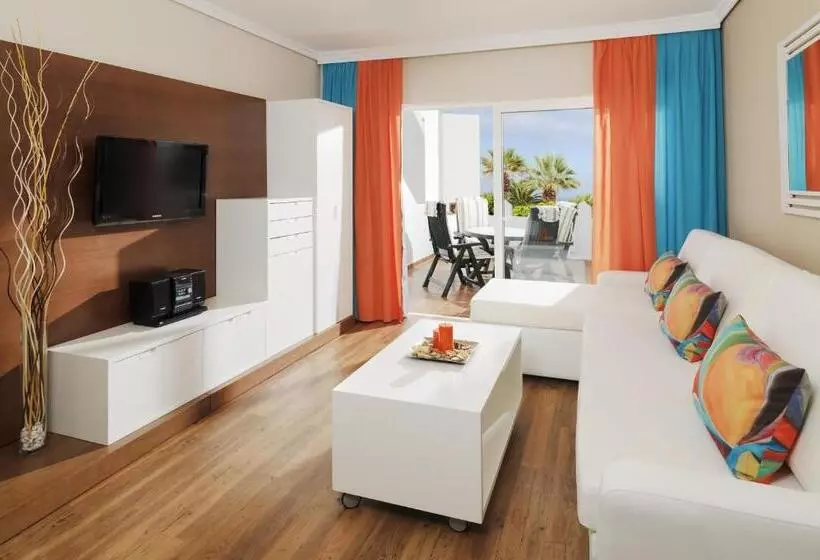 テラス付きスタンダードワンルーム, Regency Torviscas Apartments and Suites