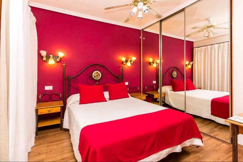 דירת שני חדרים, Regency Torviscas Apartments And Suites