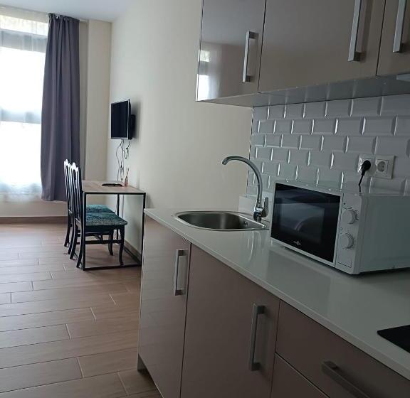 标准三人间, Apartahotel Golden Alcalá