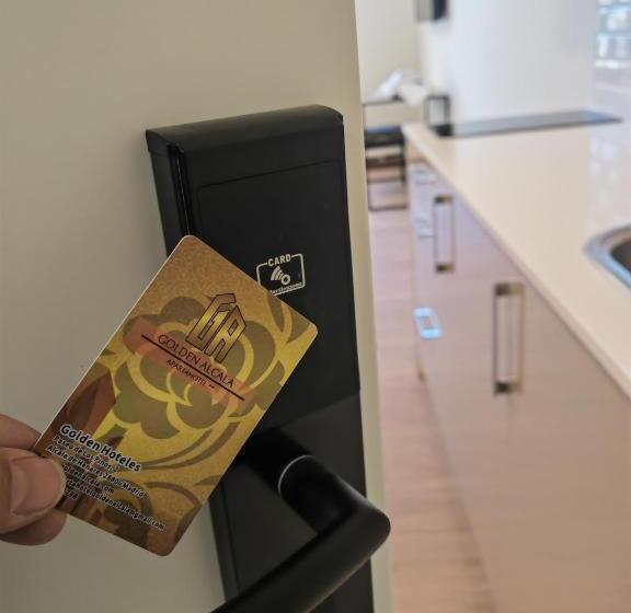 三人经典房间, Apartahotel Golden Alcalá