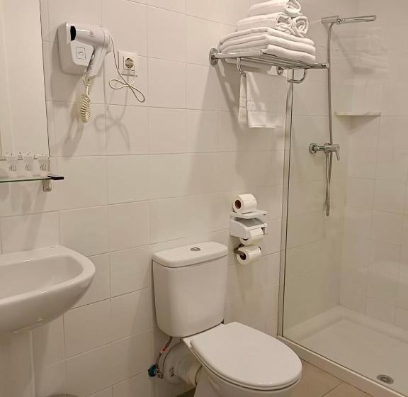 Трехместный Номер Классика, Apartahotel Golden Alcalá