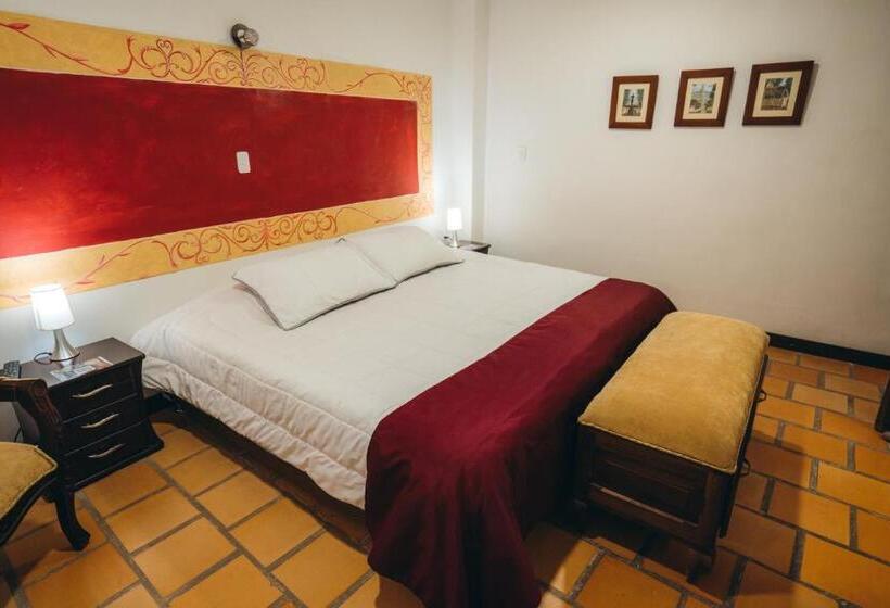 اتاق سوپریور سه تخته, Casa Lola Hotel Boutique