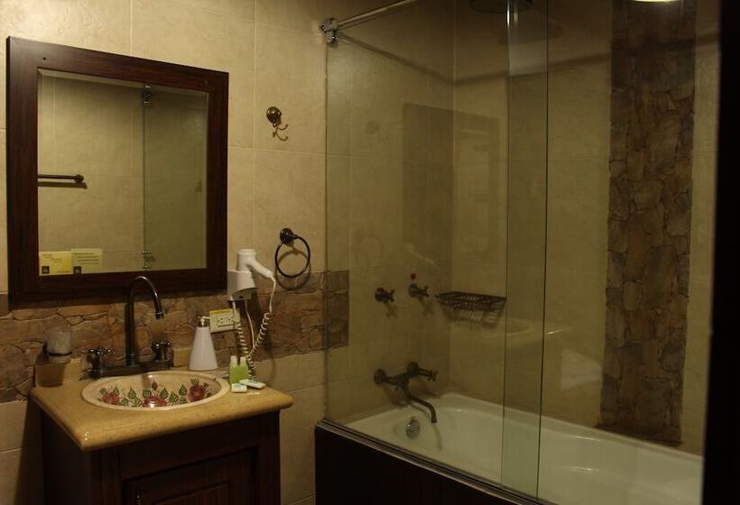 سوییت سوپریور, Casa Lola Hotel Boutique
