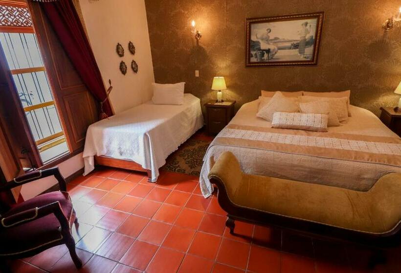 سوئیت پرزیدنت, Casa Lola Hotel Boutique