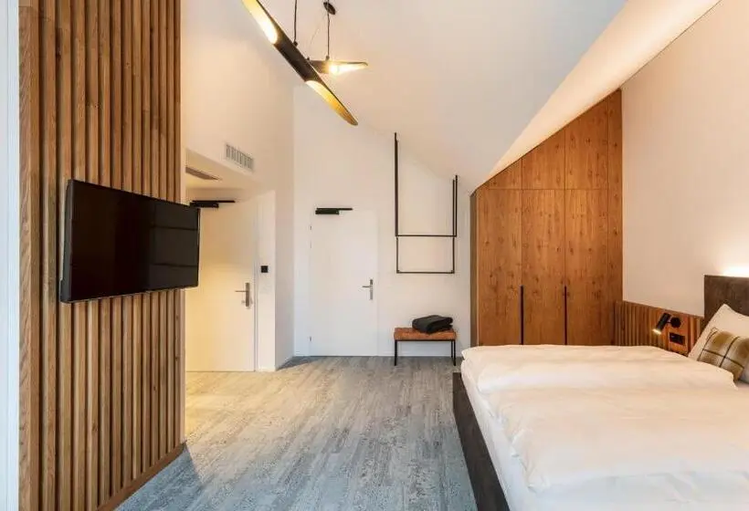 Superior-perhehuone, Macardo Premium B&b