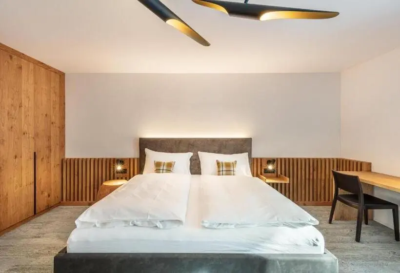 Superior-perhehuone, Macardo Premium B&b