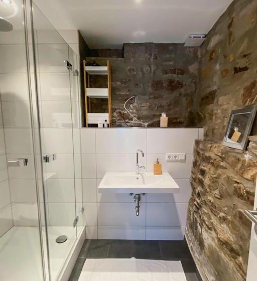 ファミリールーム, Hallgarter Zange