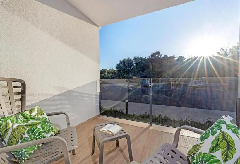 Standard Kolmen Hengen Huone Parveke, Resort Del Mar Emotion