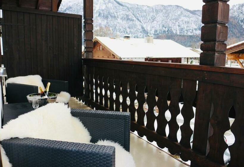 חדר סטנדרט עם מרפסת, Hardi S