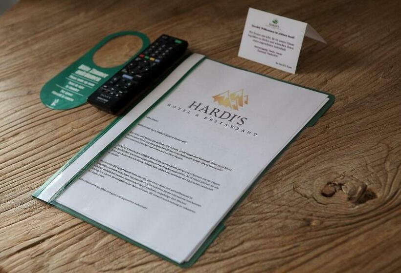 חדר סטנדרט עם מרפסת, Hardi S