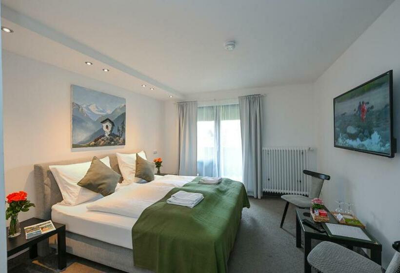 חדר סטנדרט עם מרפסת, Hardi S