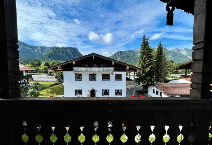 חדר סופריור עם מרפסת, Hardi S