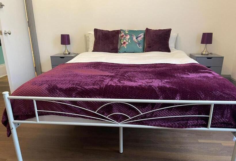 수피리어 룸, Lilyrose