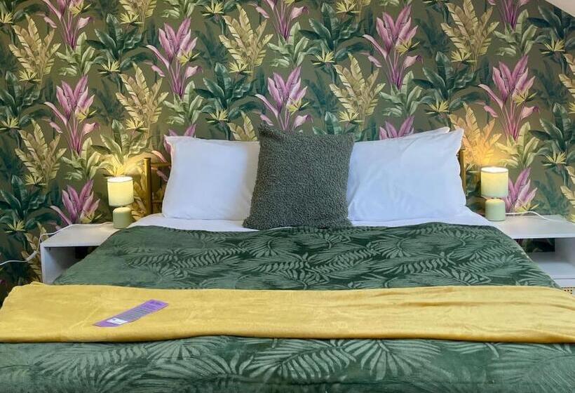 패밀리 룸, Lilyrose