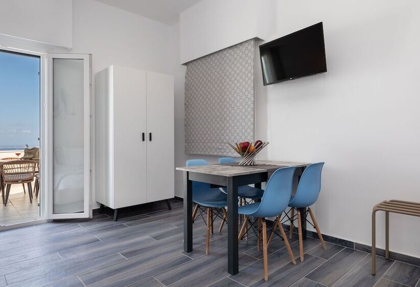 디럭스 스튜디오 바다 전망, Mandilaras Village