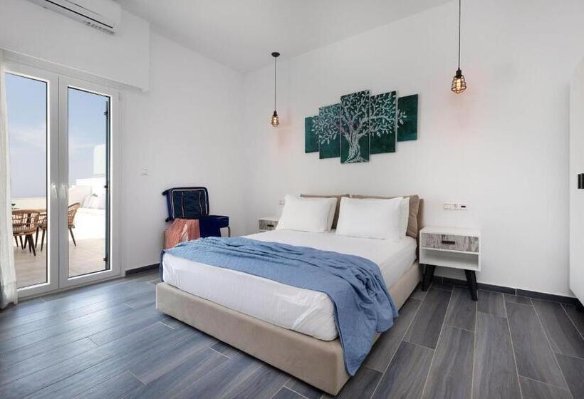 高级工作室, Mandilaras Village