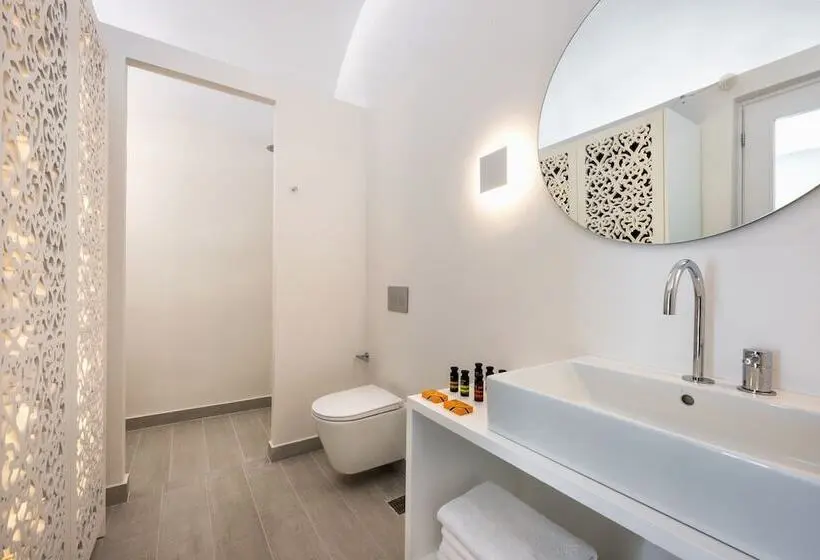 Seniorsviitti, Palm Island Suites