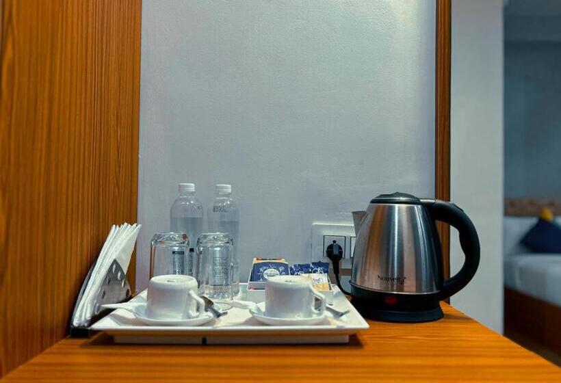 デラックスルーム, Happy Stays Whitefield