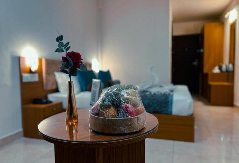 デラックスルーム, Happy Stays Whitefield