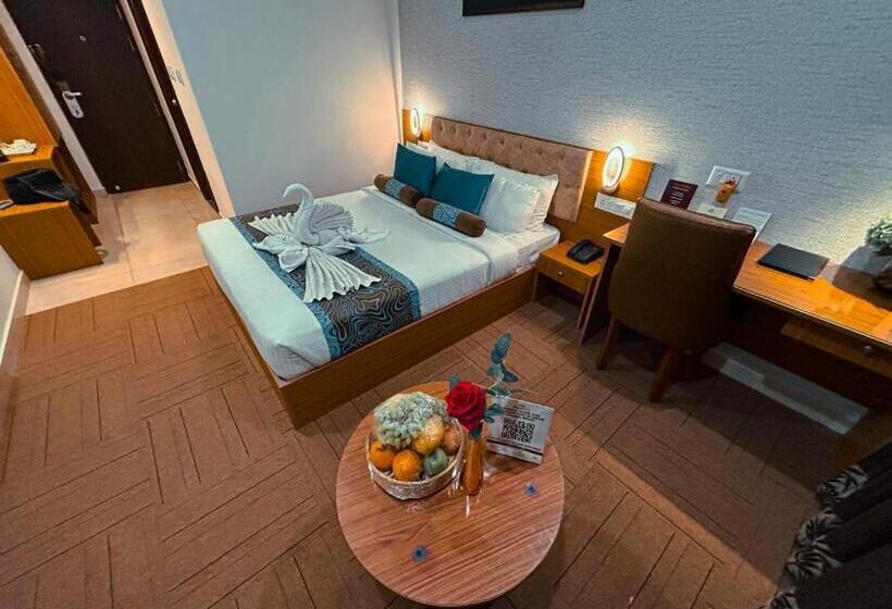 スーペリアールーム, Happy Stays Whitefield