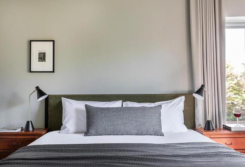 סוויטה, Cleveland Estate