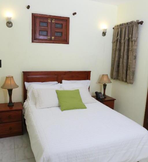 اتاق اکونومی, Aluge