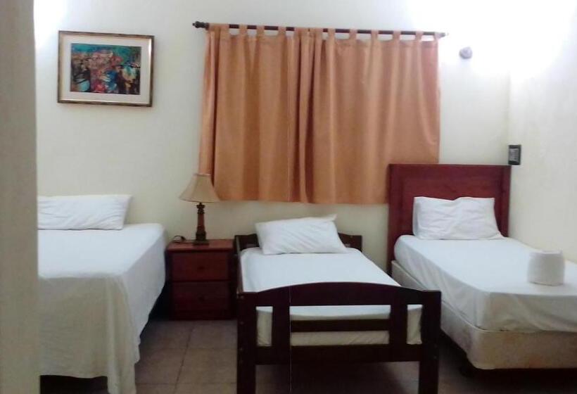 اتاق کلاسیک سه تخته, Aluge