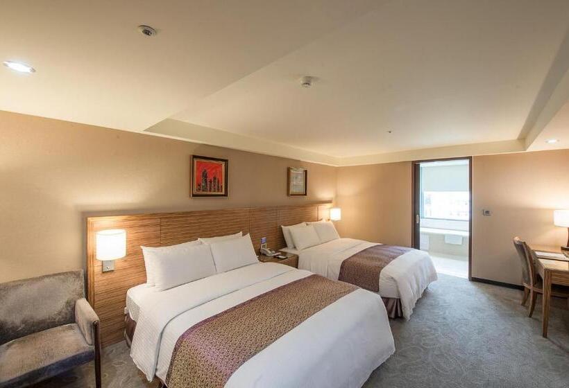 اتاق خانوادگی, Arsma