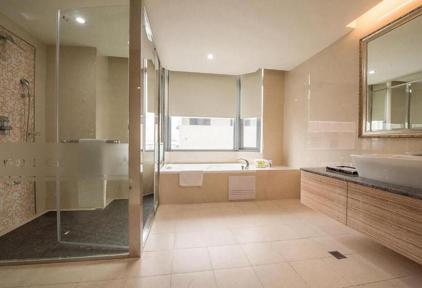 اتاق خانوادگی, Arsma