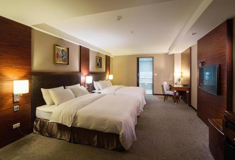 اتاق خانوادگی, Arsma