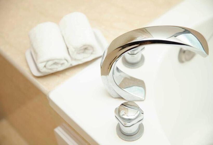 اتاق خانوادگی, Arsma