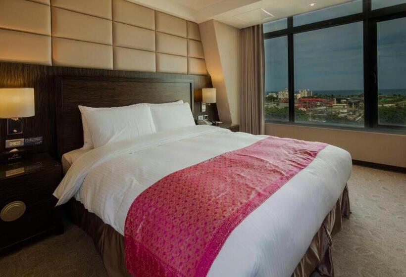 اتاق استاندارد چهار تخته با چشمانداز دریا, Arsma