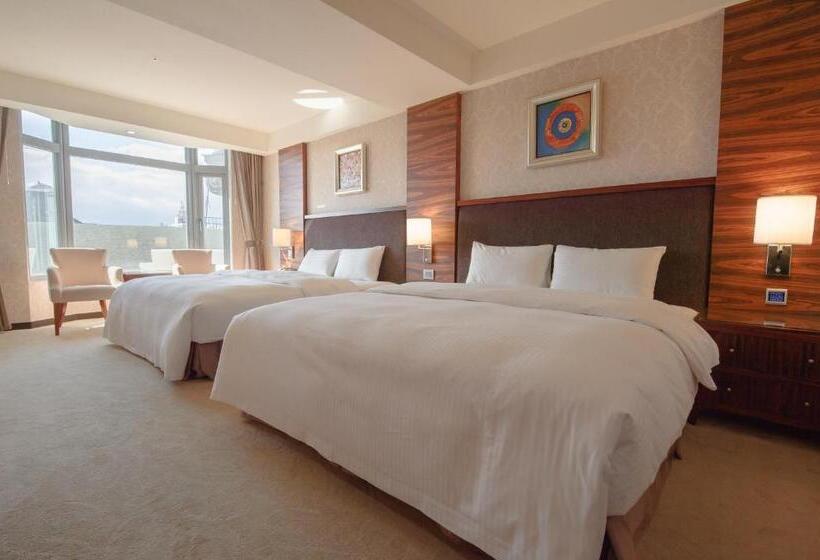 اتاق خانوادگی, Arsma