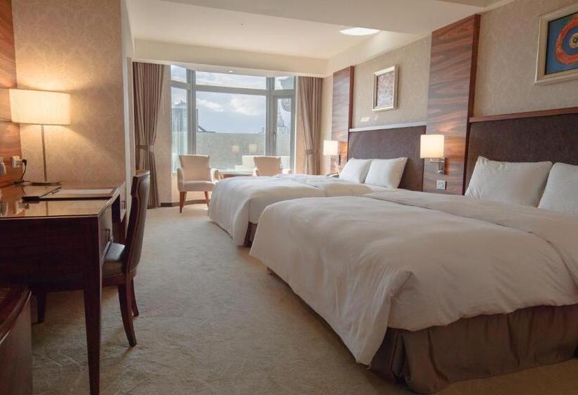 اتاق خانوادگی, Arsma