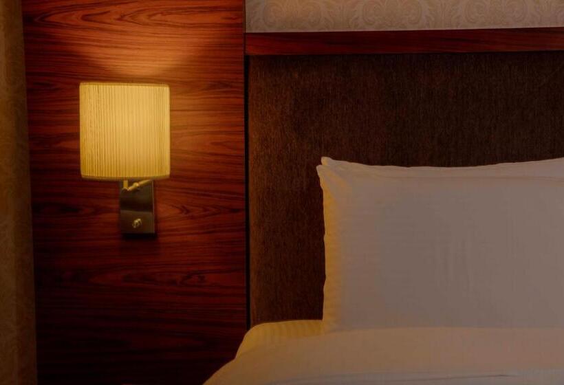 اتاق خانوادگی, Arsma