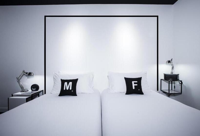 חדר דלוקס, Blu Monkey Hub And Hotel Phuket Town  Free All Day Coworking Space