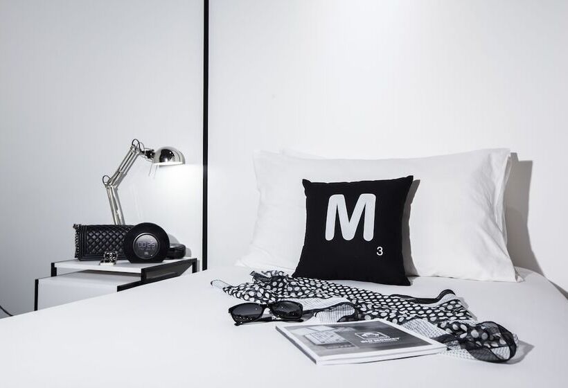 חדר דלוקס לשלושה, Blu Monkey Hub And Hotel Phuket Town  Free All Day Coworking Space