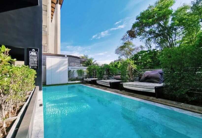 디럭스 룸, Blu Monkey Hub And Hotel Phuket Town  Free All Day Coworking Space