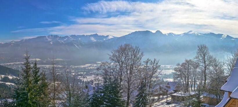 ジュニアスイート, Butorowy Dwór