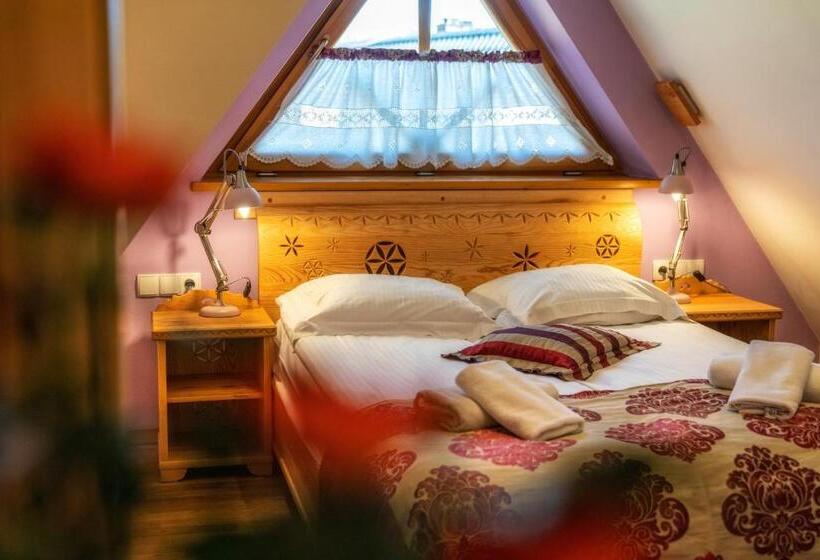 ジュニアスイート, Butorowy Dwór