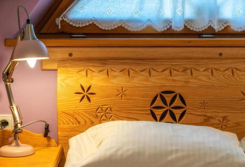 ジュニアスイート, Butorowy Dwór