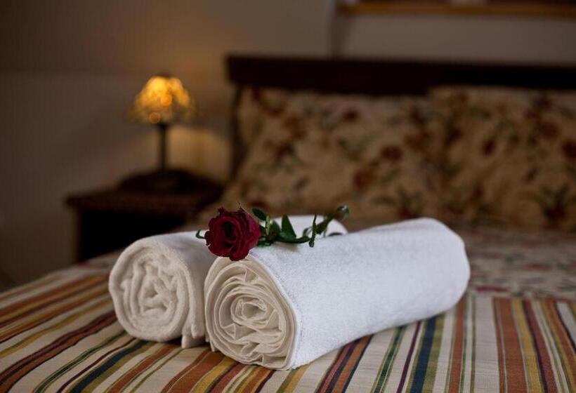 סוויטה אקזקיוטיב, Butorowy Dwór